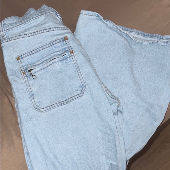 Levi's Light Blue High-Rise Flare Jeans - Picture 3 of 4